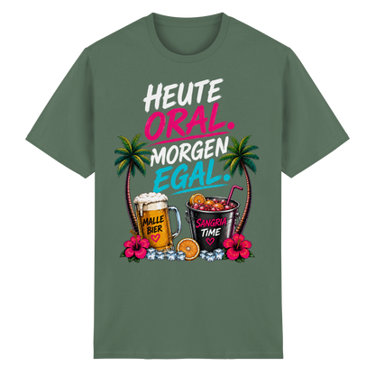 Frontansicht des militärgrünen Heavy Cotton T-Shirts mit grafischem Druck und kurzen Ärmeln.